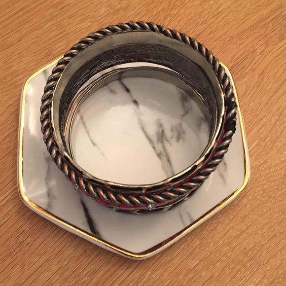 Bundle of 5 Buckle bracelets - Picture 5 of 11